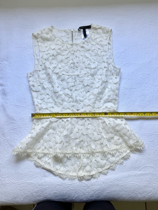 BCBGMaxAzria Evia Lace Top size Small White Lace Peplum Feminine Chic Elegant - Picture 10 of 10